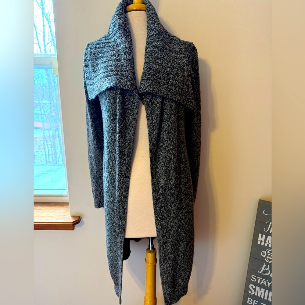Long cardigan By NEW YORK & COMPANY